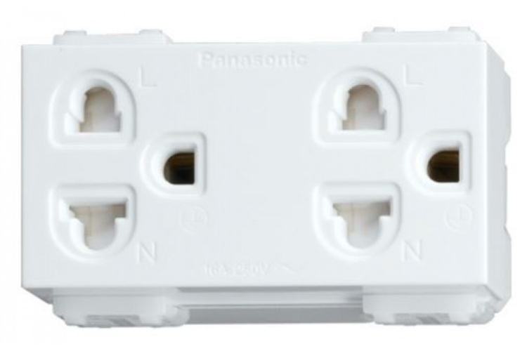 Panasonic WEV1582SW – Ổ cắm đôi 2 chấu Wide Series