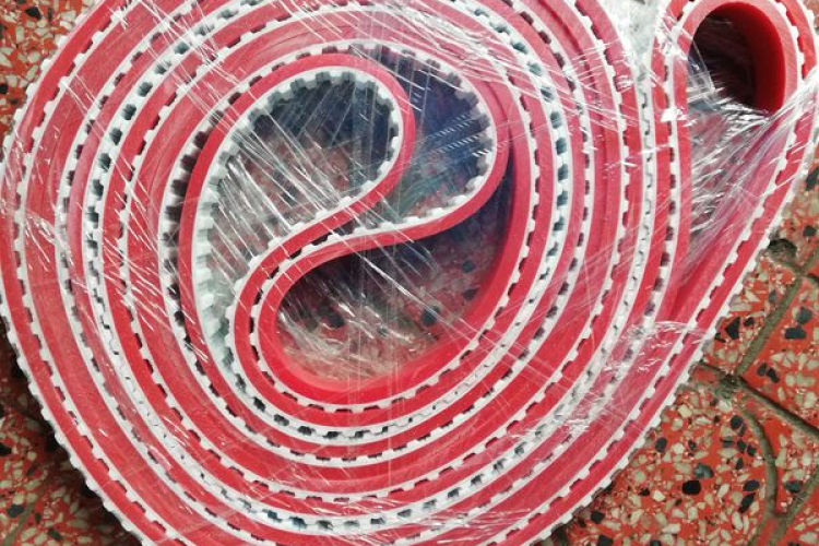 Dây curoa PU đắp cao su